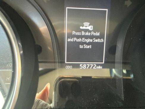 Used 2018 Toyota Camry LE w/ Convenience Package FWD image 5