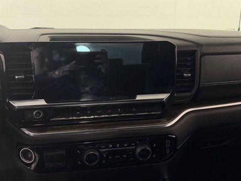 Used 2023 Chevrolet Silverado 1500 RST AWD/4WD image 20