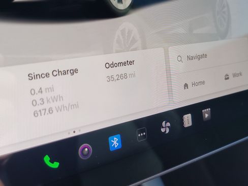 Used 2023 Tesla Model 3 Standard Range image 25