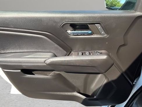 Used 2024 Chevrolet Colorado LT w/ LT Convenience Package RWD image 17