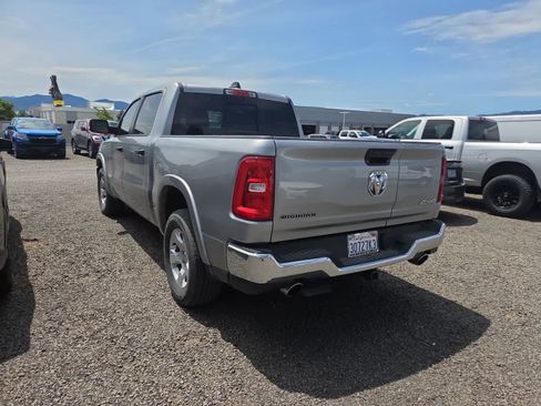 Used 2025 RAM 1500 Big Horn AWD/4WD image 3