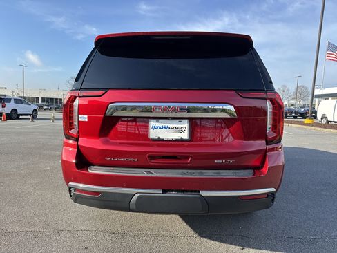 Used 2021 GMC Yukon SLT w/ SLT Premium Package image 9