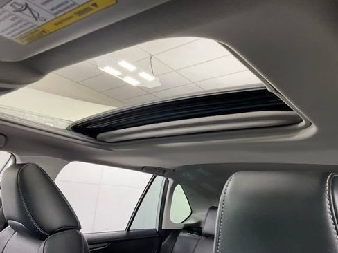 Used 2019 Toyota RAV4 Limited w/ Cold Weather Package AWD/4WD image 22