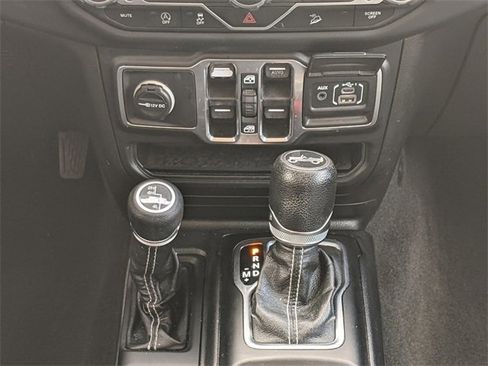 Certified 2018 Jeep Wrangler Unlimited Sahara image 16