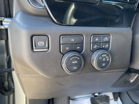 Used 2025 Chevrolet Silverado 2500 LT w/ Texas Edition image 19