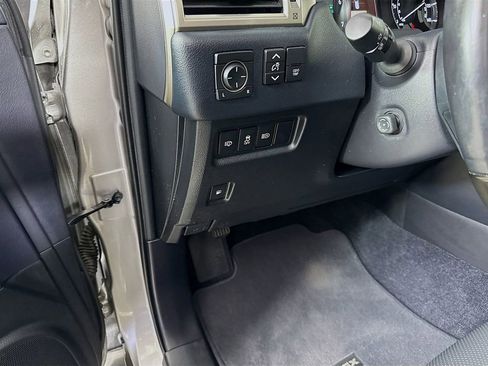 Certified 2020 Lexus GX 460 Premium w/ Premium Package image 10