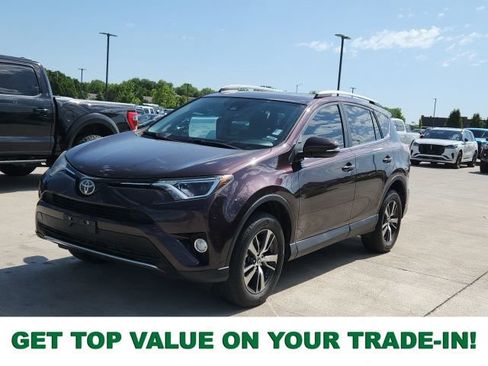Used 2018 Toyota RAV4 XLE AWD/4WD image 1