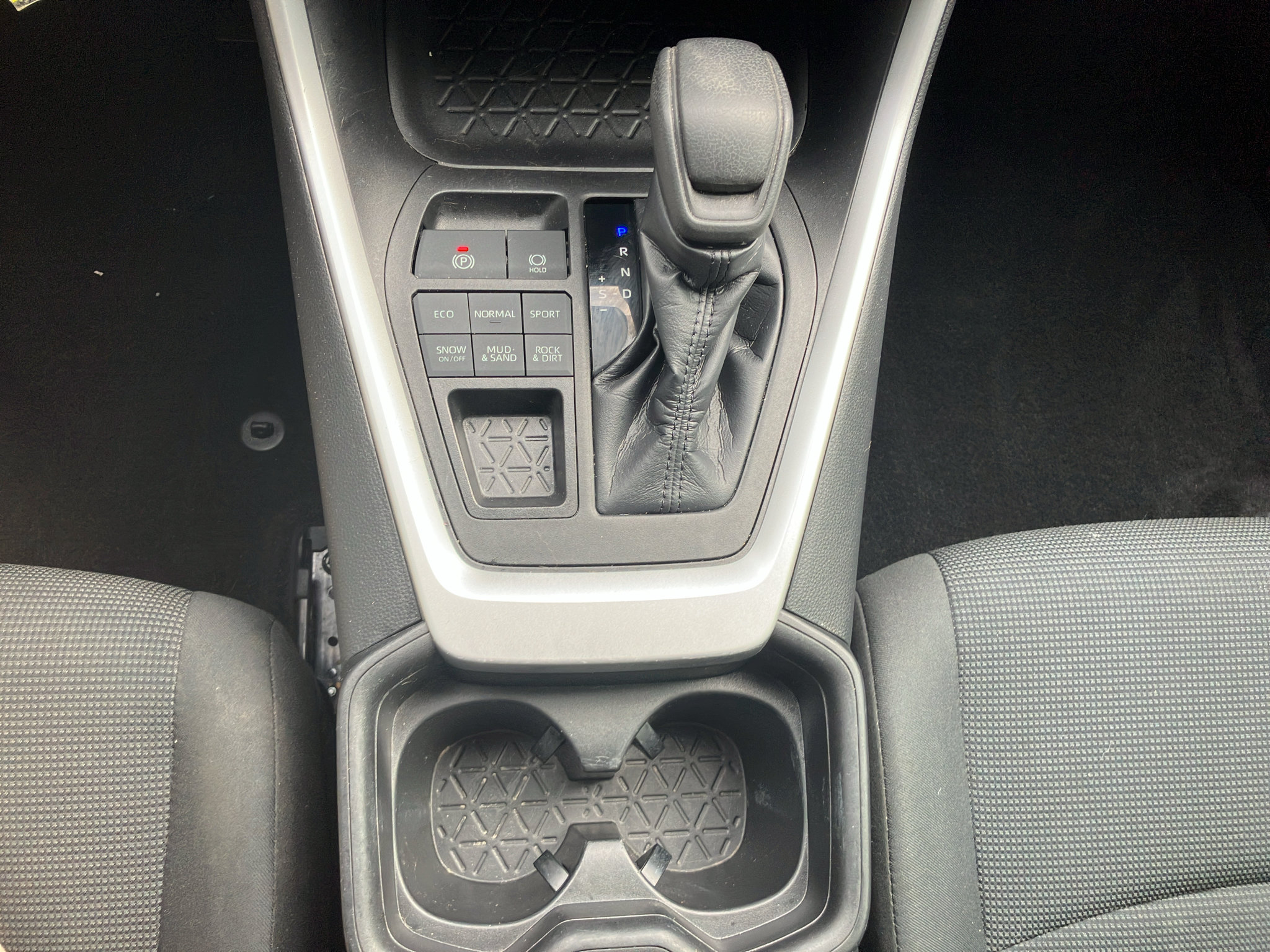 Used 2021 Toyota RAV4 LE AWD/4WD image 20