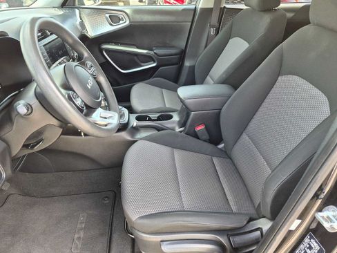 Certified 2024 Kia Soul LX w/ Option Group 015 FWD image 12