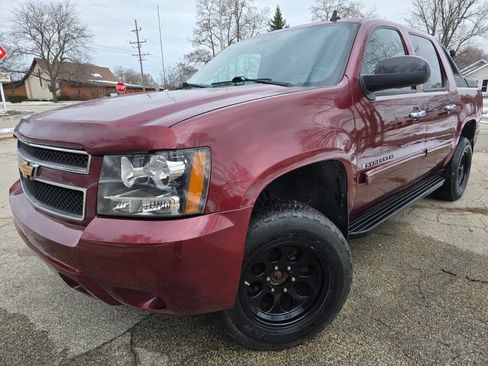 Used 2009 Chevrolet Avalanche LS image 1