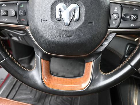 Used 2022 RAM 1500 Limited AWD/4WD image 17