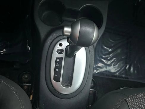 Used 2019 Nissan Versa SV image 36