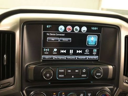 Used 2018 Chevrolet Silverado 1500 LT w/ Midnight Edition AWD/4WD image 19