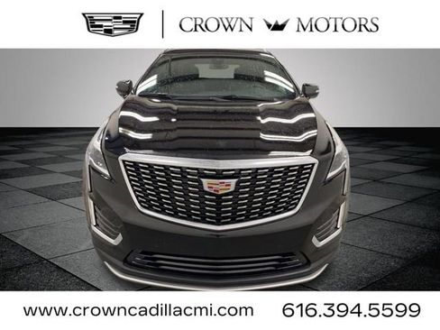 Certified 2025 Cadillac XT5 Premium Luxury image 2