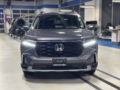 New 2025 Honda Pilot Touring