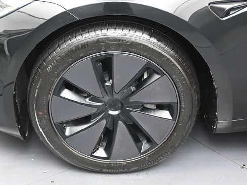 Used 2025 Tesla Model 3 Long Range AWD/4WD image 35