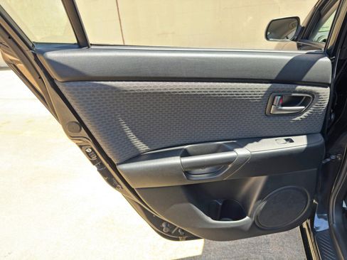 Used 2006 MAZDA MAZDA3 i Touring image 33