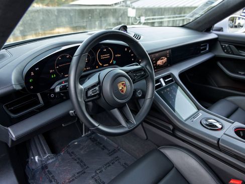 Certified 2024 Porsche Taycan GTS image 4