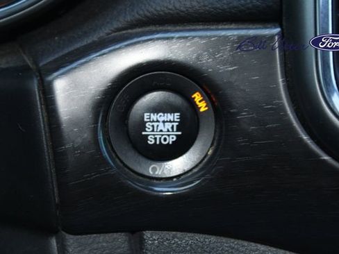 Used 2018 Jeep Grand Cherokee Altitude image 23