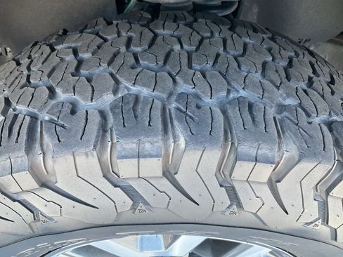 Used 2020 Toyota Tacoma TRD Off-Road w/ TRD Premium Off Road Package image 26