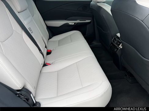 Used 2025 Lexus RX 350 w/ Convenience Package AWD/4WD image 16