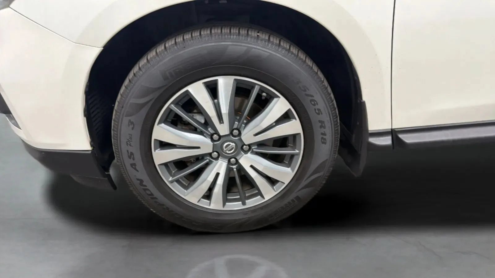 Used 2017 Nissan Pathfinder SV w/ Trailer Tow Package AWD/4WD image 29