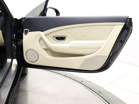 Used 2017 Bentley Continental GT image 63