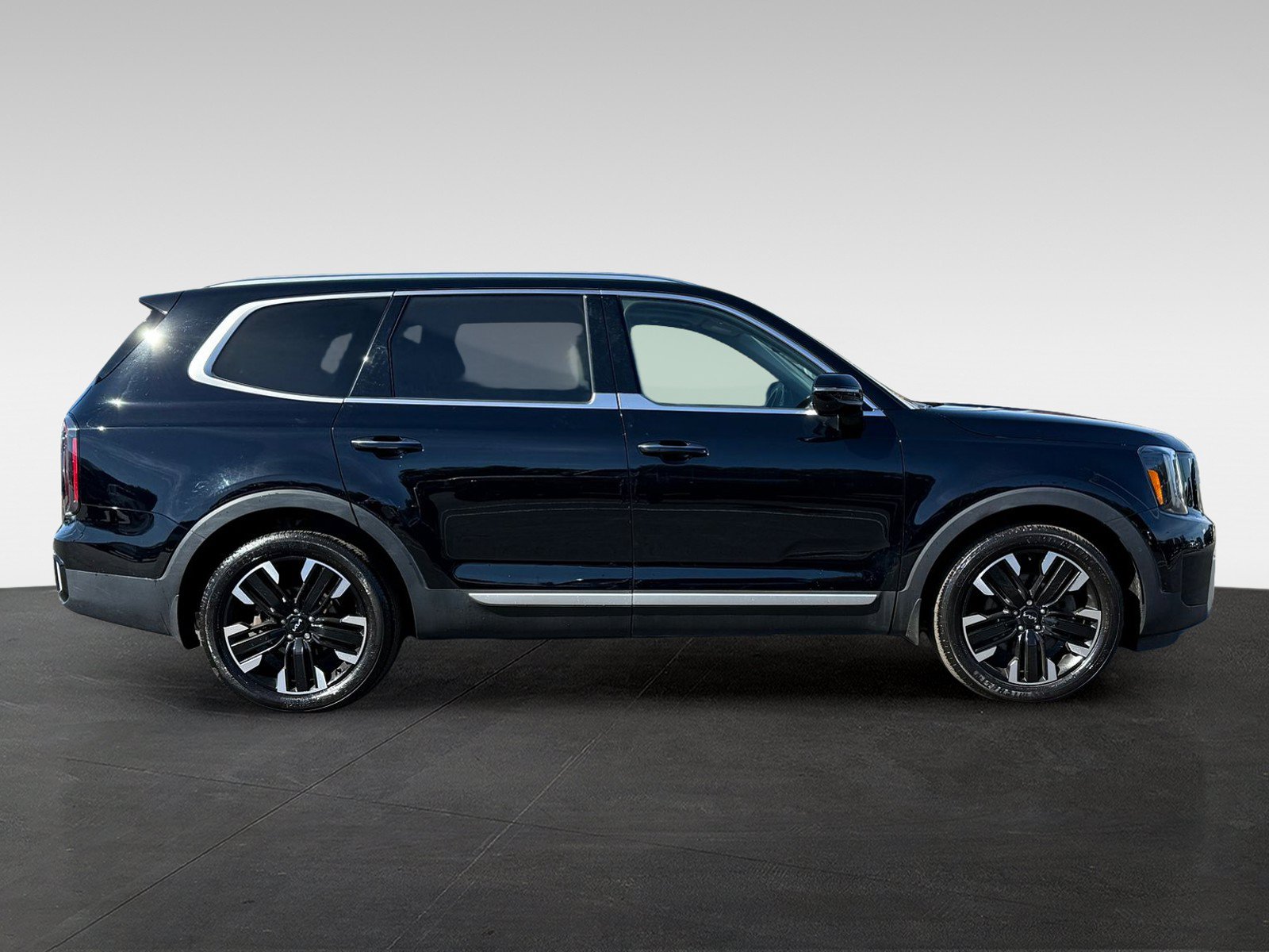 Used 2023 Kia Telluride SX Prestige AWD/4WD image 4