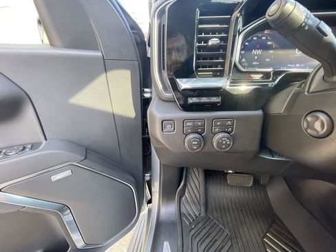 Used 2026 Chevrolet Silverado 1500 LTZ w/ LTZ Premium Package AWD/4WD image 17
