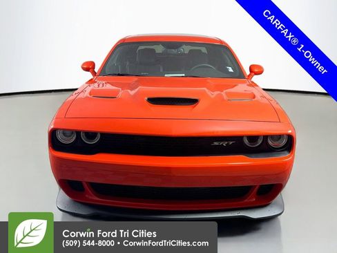 Used 2016 Dodge Challenger SRT Hellcat image 4