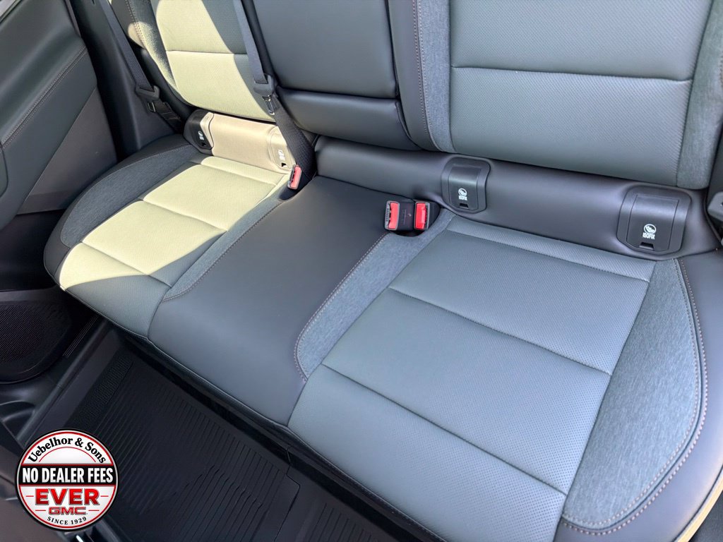 New 2027 GMC Terrain AT4 w/ Convenience Package III AWD/4WD image 19