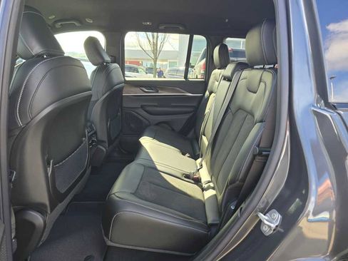 New 2026 Jeep Grand Cherokee Altitude AWD/4WD image 16