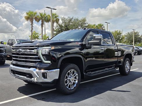 New 2026 Chevrolet Silverado 2500 LTZ w/ LTZ Premium Package AWD/4WD image 2