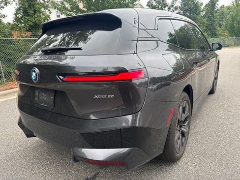 Used 2024 BMW iX xDrive50 w/ Premium Package AWD/4WD image 13