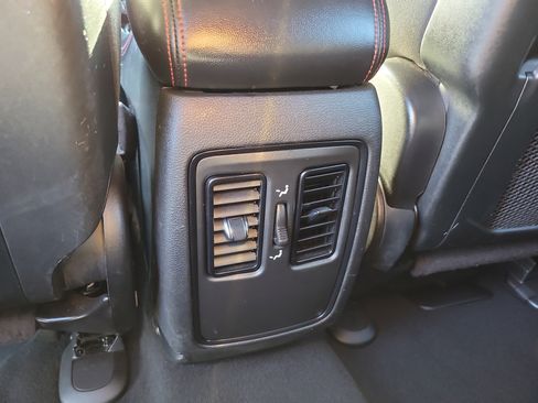 Used 2023 Dodge Durango GT AWD/4WD image 14