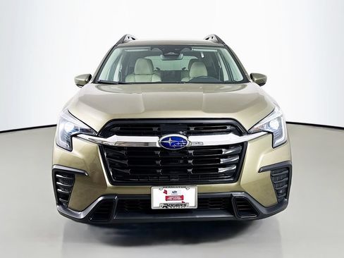 Used 2025 Subaru Ascent Premium AWD/4WD image 2