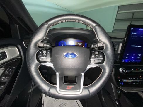 Used 2022 Ford Explorer ST w/ Equipment Group 401A AWD/4WD image 14