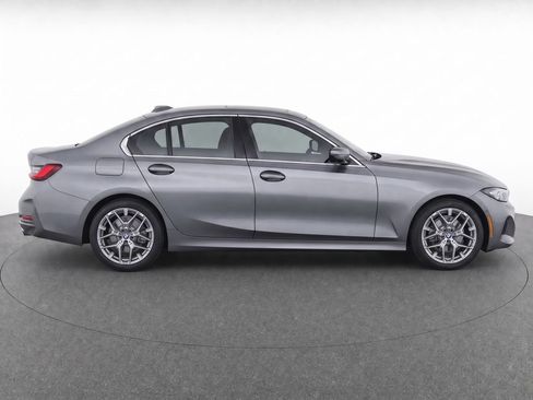 Used 2025 BMW 330i Sedan w/ Convenience Package RWD image 2