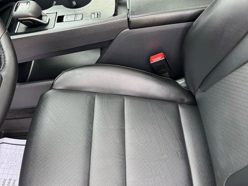 Used 2025 Nissan Rogue SV w/ SV Premium Package image 23