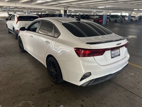 Certified 2023 Kia Forte LXS w/ LXS Technology Package FWD image 4