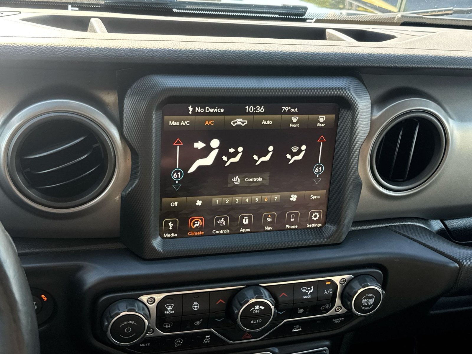 Used 2022 Jeep Gladiator Sport AWD/4WD image 21