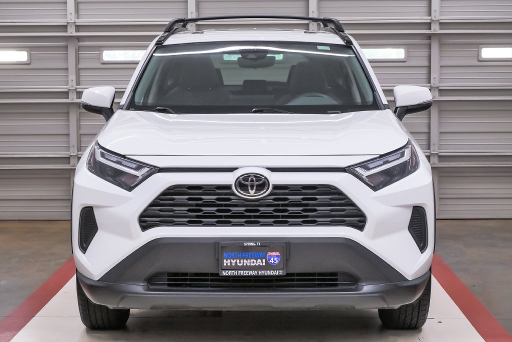 Used 2024 Toyota RAV4 XLE w/ Convenience Package FWD image 4