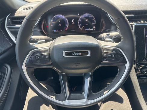 Certified 2023 Jeep Grand Cherokee Altitude AWD/4WD image 13