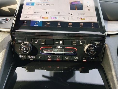 New 2025 Jeep Grand Cherokee Limited image 27