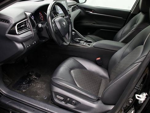 Used 2023 Toyota Camry XSE image 10