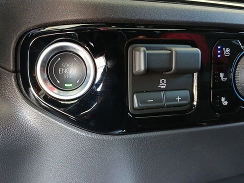 Certified 2026 Chevrolet Silverado 1500 ZR2 AWD/4WD image 17