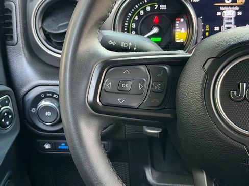 Used 2023 Jeep Wrangler Unlimited AWD/4WD image 46