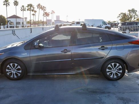 Used 2022 Toyota Prius Prime XLE FWD image 14