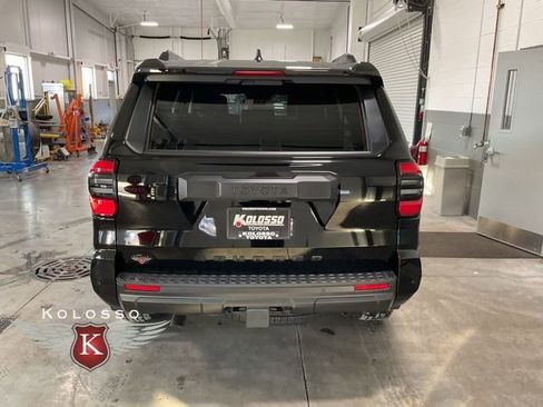 New 2025 Toyota 4Runner TRD Off-Road Premium image 5