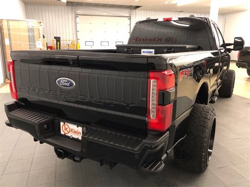 Used 2023 Ford F250 XLT w/ XLT Premium Package image 12